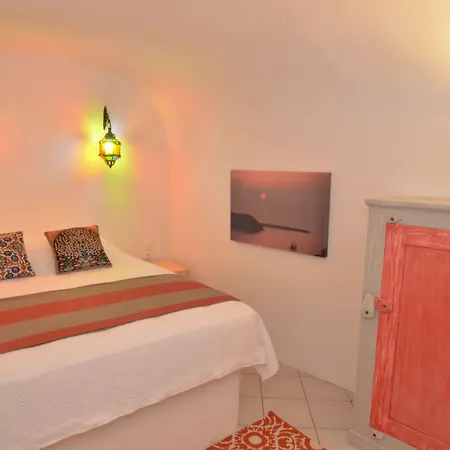 Just Blue * Oia (Santorini)