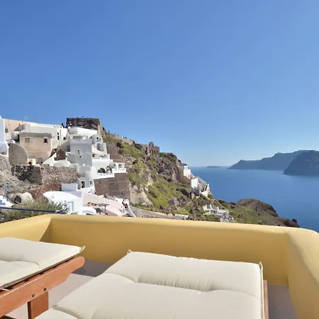 Just Blue * Oia (Santorini)