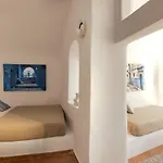 Holiday home Just Blue Oia (Santorini)