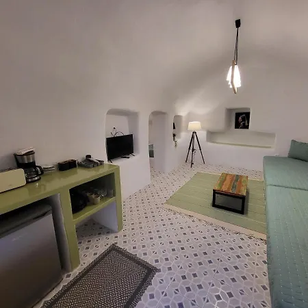 Just Blue Oia (Santorini)