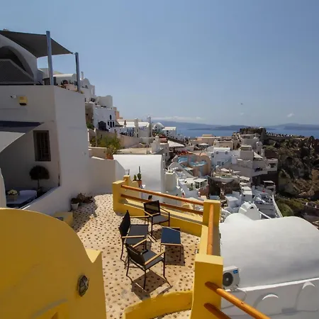Ariadni Cave In * Oia (Santorini)