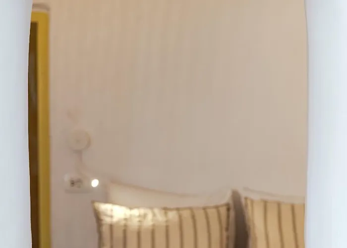 Just Blue בית נופש